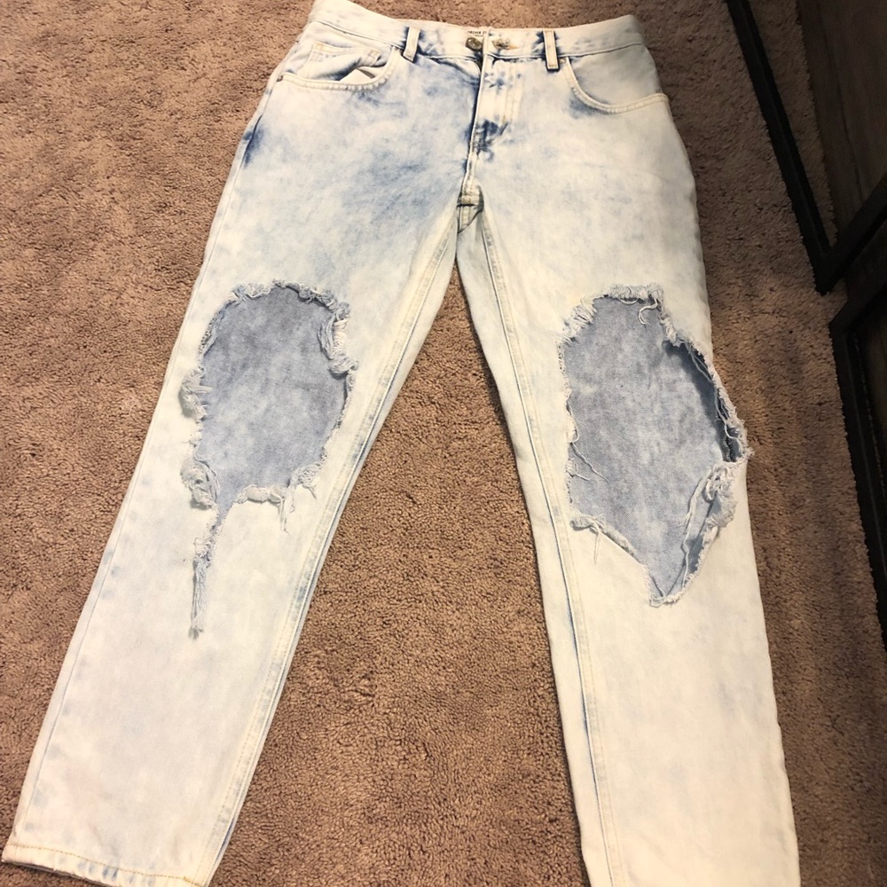 Forever 21 light wash distressed ripped jeans